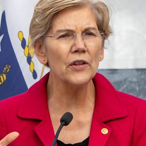 ELIZABETH WARREN CONFIRME TOUT HAUT CE QUE PENSE UNE MAJORITÉ D&rsquo;AMÉRICAINS